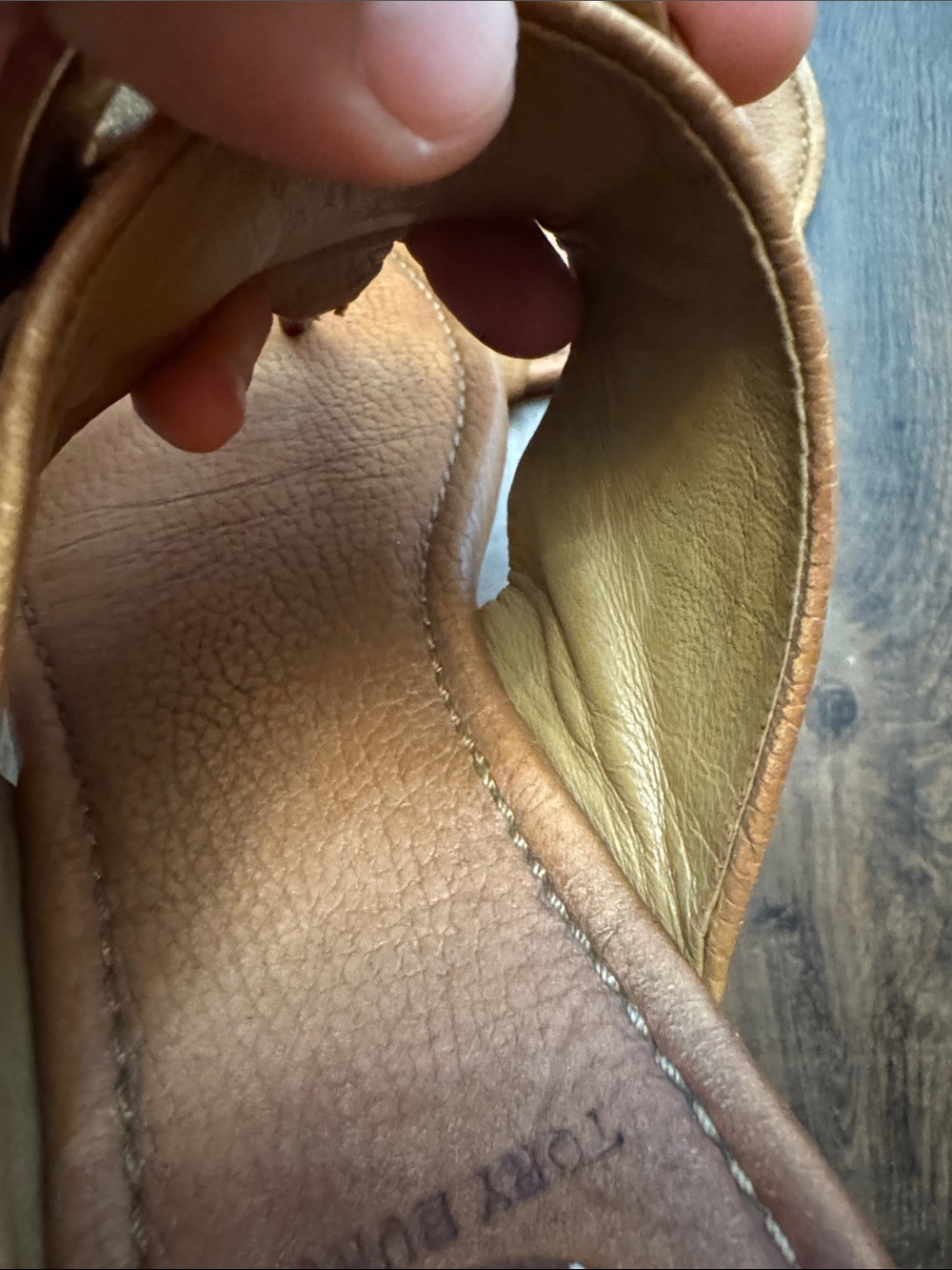 Tory Burch Tan Leather Logo Thong Sandals - Picture 14 of 16